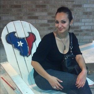 Meet your Posher, Julissa